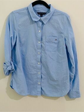 Tommy Hilfiger Women’s Light Blue Cotton Oxford Button Down-Medium